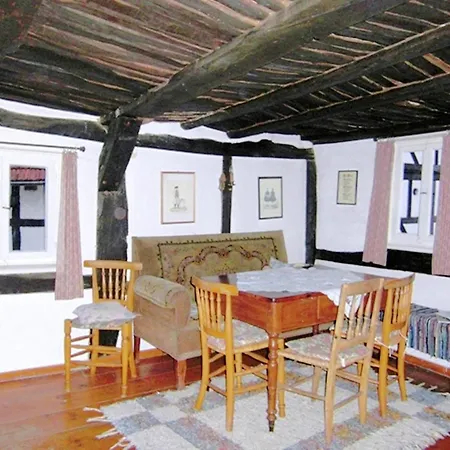 Traditionelles In Hessen Mit Garten
